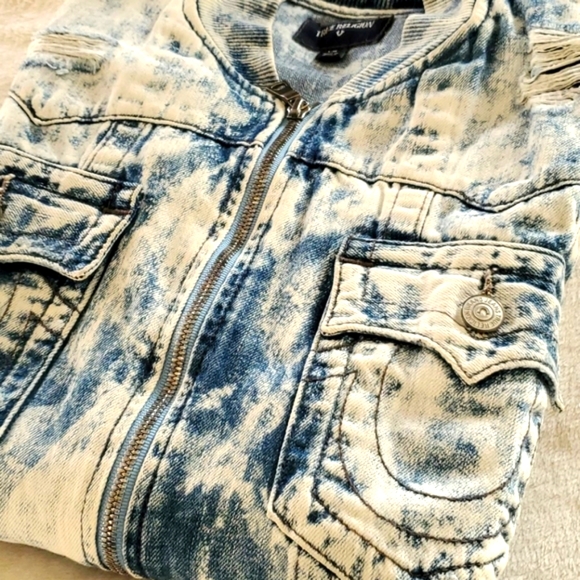 True Religion - Picture 6 of 10